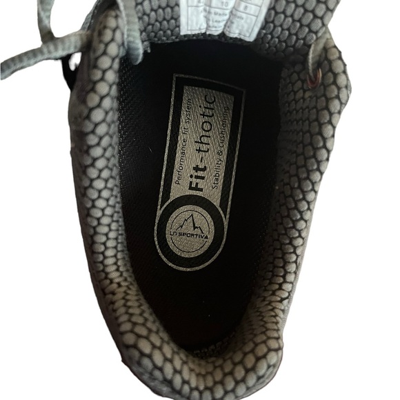 La Sportiva Wildcat trail running shoes, EUC,unisex, women size 10, men 9, EU 42 - Picture 13 of 16